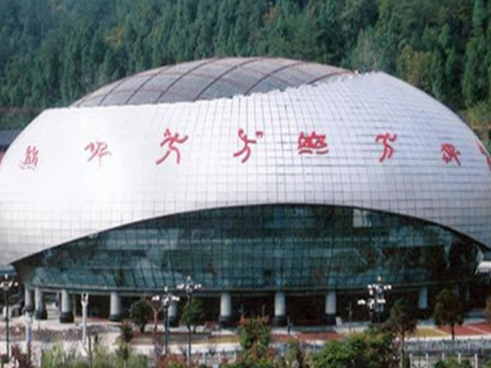 周口体育中心球形网架加工安装